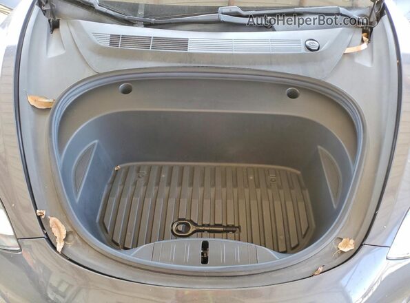 5YJ3E1EC4MF935827 2021 TESLA MODEL Silver Սալոնի հետևի տեսք