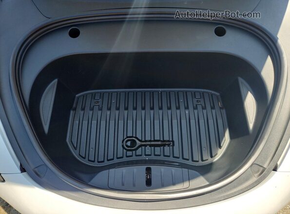 5YJ3E1EC5MF064937 2021 TESLA MODEL White ძრავის განყოფილების ხედი