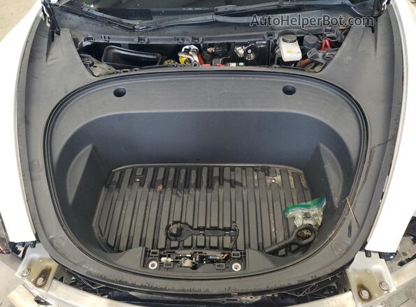 5YJ3E1EC5NF165753 2022 TESLA MODEL White Rear interior view