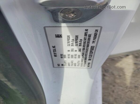 5YJ3E1EC8PF560920 2023 TESLA MODEL White Vista de la etiqueta del VIN