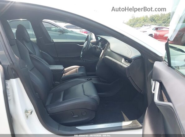 5YJSA1E22JF284675 2018 TESLA MODEL S 75D AWD White Widok wnętrza z przodu