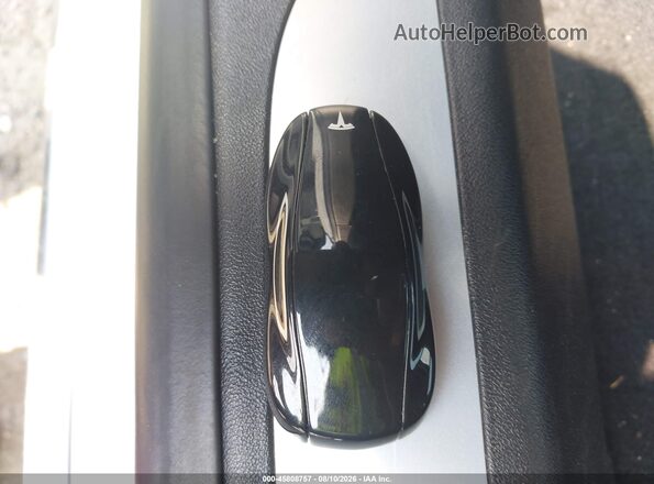 5YJSA1E22JF284675 2018 TESLA MODEL S 75D AWD White Widok deski rozdzielczej