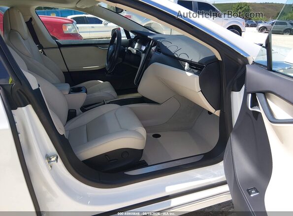 5YJSA1E24JF264363 2018 TESLA MODEL S White წინა სალონის ხედი