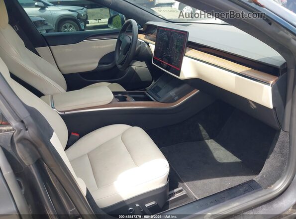 5YJSA1E58MF430186 2021 TESLA MODEL S Gray წინა სალონის ხედი