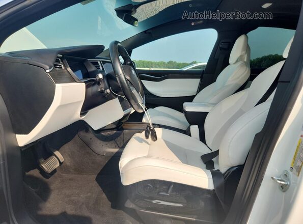5YJXCBE25GF008828 2016 TESLA MODEL Белый Вид салона спереди