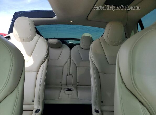 5YJXCBE44JF095534 2018 TESLA MODEL Red Vista de los asientos traseros