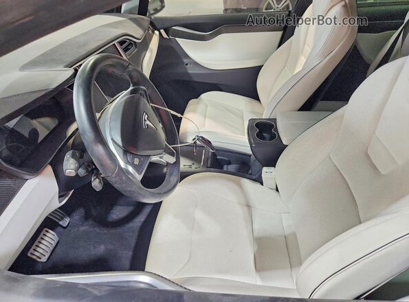 5YJXCBE49GF016562 2016 TESLA MODEL White Front interior view