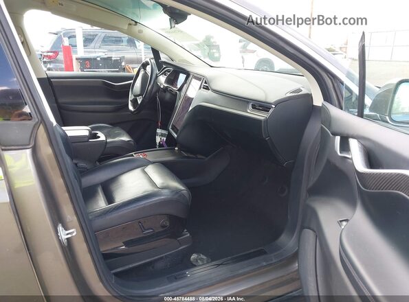 5YJXCBE4XGF002993 2016 TESLA MODEL X Золотой Вид салона спереди