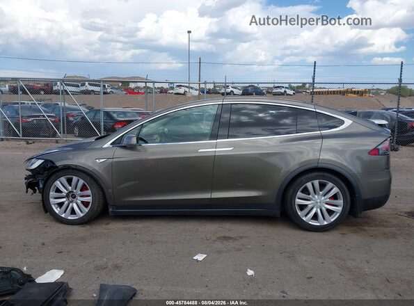 5YJXCBE4XGF002993 2016 TESLA MODEL X Золотой Панорамный вид салона 360°