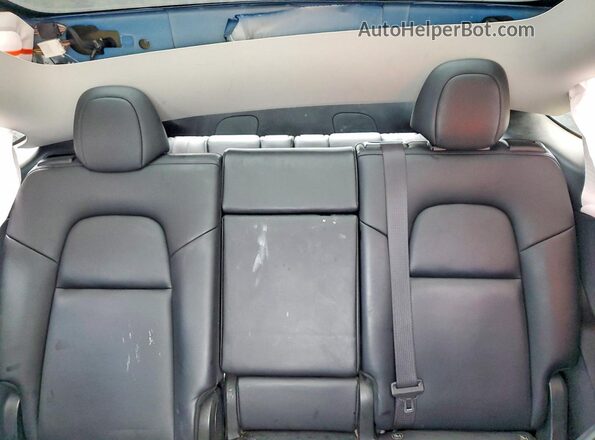 5YJYGAEE0MF113141 2021 TESLA MODEL Blue Vista de los asientos traseros