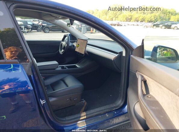 5YJYGAEE0MF179866 2021 TESLA MODEL Y Blue Front interior view