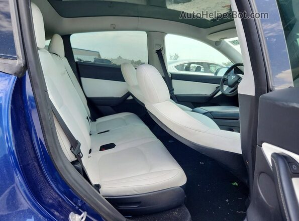 5YJYGAEE8MF187648 2021 TESLA MODEL Blue Rear interior view