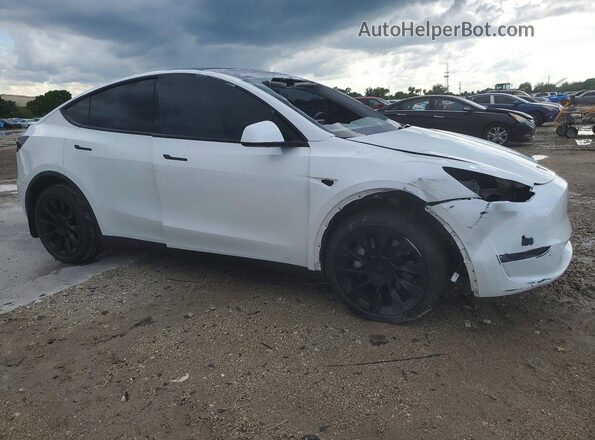 5YJYGAEE8MF284221 2021 TESLA MODEL White Передня права чверть