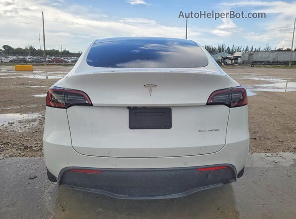5YJYGAEE8MF284221 2021 TESLA MODEL White Вид ззаду