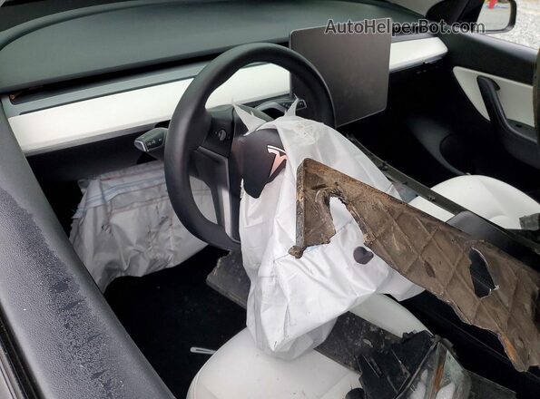 5YJYGAEEXMF202263 2021 TESLA MODEL Черный Вид панели приборов