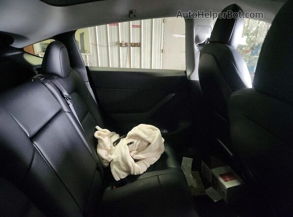 5YJYGDED1MF109558 2021 TESLA MODEL White უკანა სავარძლების ხედი