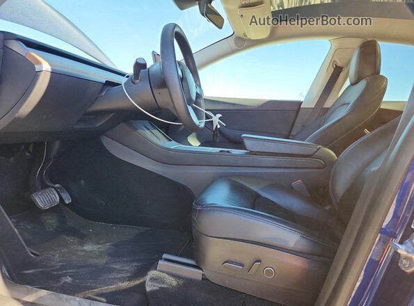 5YJYGDEE0MF146089 2021 TESLA MODEL Blue Vista interior delantera