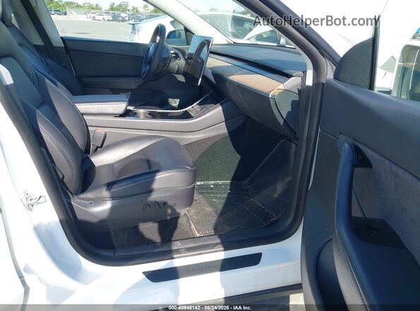 5YJYGDEE1LF032990 2020 TESLA MODEL Y White Vista interior delantera