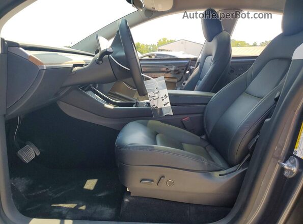 5YJYGDEE1MF065456 2021 TESLA MODEL Gray Front interior view