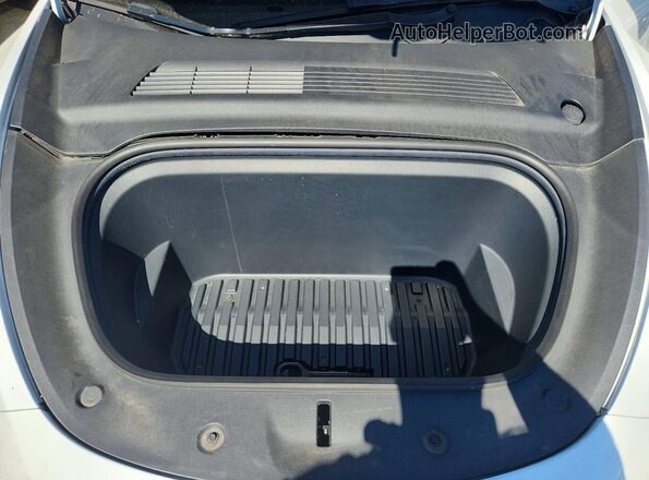 5YJYGDEE1MF086050 2021 TESLA MODEL White ძრავის განყოფილების ხედი