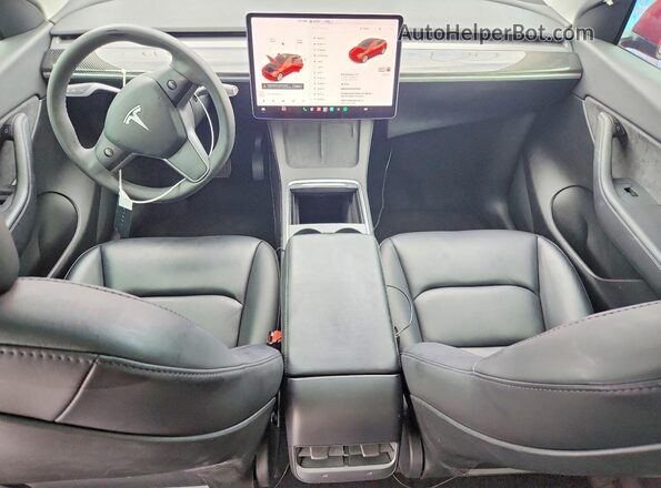 5YJYGDEE1MF177335 2021 TESLA MODEL Красный Вид панели приборов