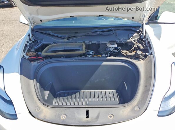 5YJYGDEE1MF213430 2021 TESLA MODEL White Rear interior view