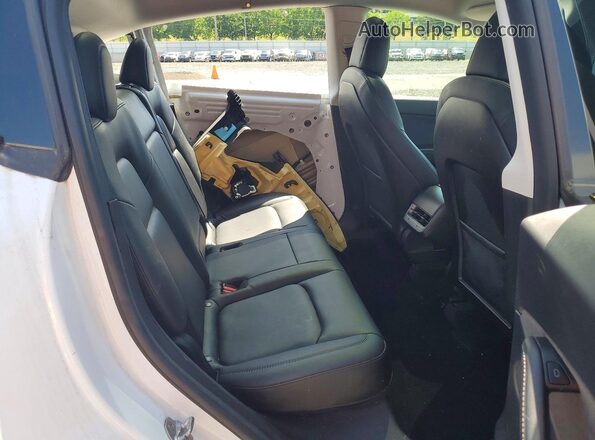 5YJYGDEE1MF213430 2021 TESLA MODEL White Rear seats view
