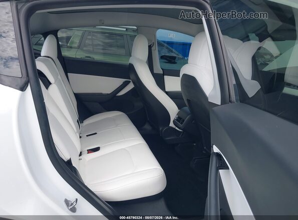 5YJYGDEE3LF055798 2020 TESLA MODEL Y White VIN კოდის სტიკერის ხედი