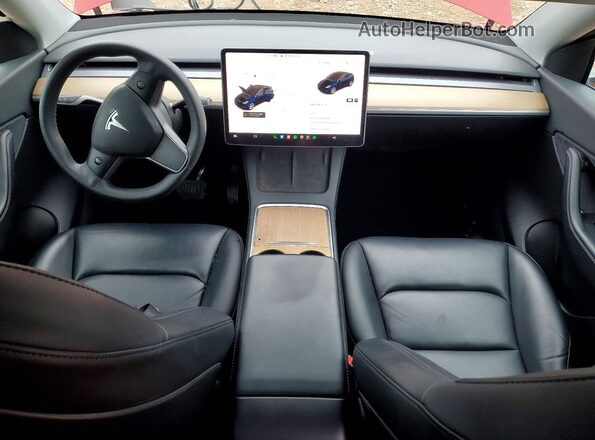 5YJYGDEE3MF253685 2021 TESLA MODEL Красный Вид панели приборов
