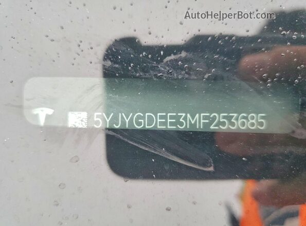 5YJYGDEE3MF253685 2021 TESLA MODEL Красный Вид подкапотного пространства