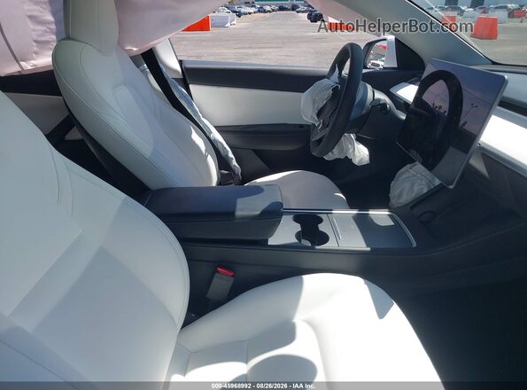 5YJYGDEE4MF122250 2021 TESLA MODEL Y White Front interior view