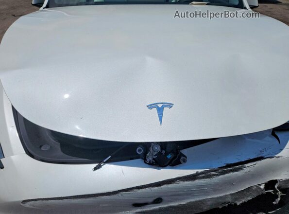 5YJYGDEE5LF020972 2020 TESLA MODEL White Vista del compartimento del motor