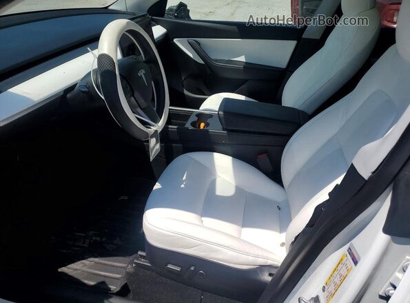 5YJYGDEE5MF130566 2021 TESLA MODEL White Widok wnętrza z przodu