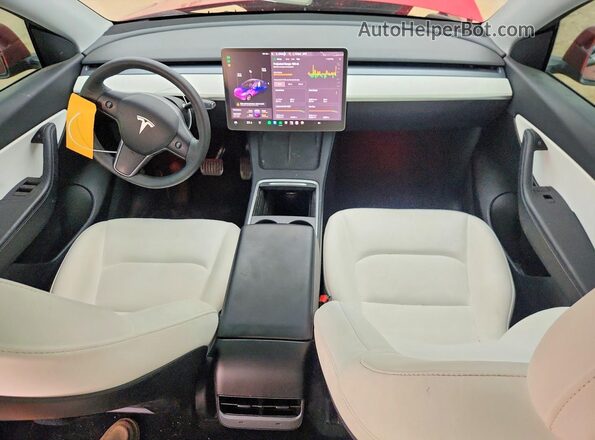 5YJYGDEE5MF267846 2021 TESLA MODEL Бордовый Вид панели приборов