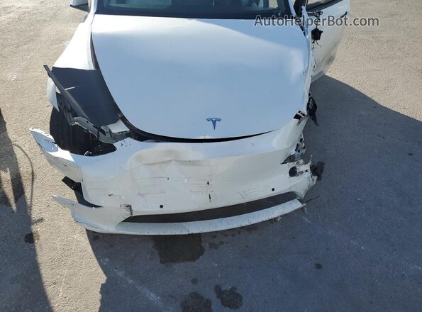 5YJYGDEE6MF118491 2021 TESLA MODEL White Widok komory silnika