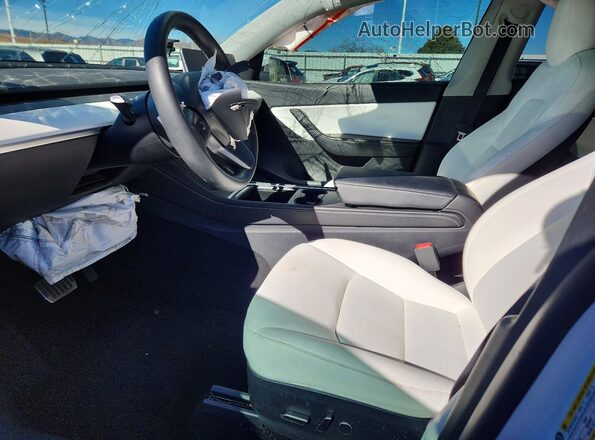 5YJYGDEE6MF198049 2021 TESLA MODEL White Widok wnętrza z przodu