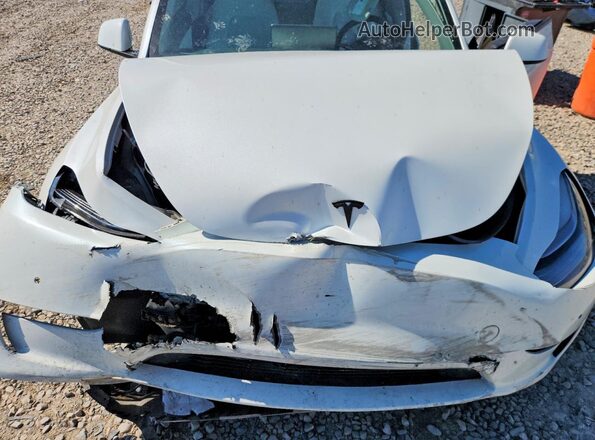 5YJYGDEE7MF074176 2021 TESLA MODEL White Vista del compartimento del motor