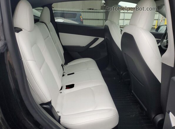 5YJYGDEE8MF060965 2021 TESLA MODEL Black უკანა სალონის ხედი