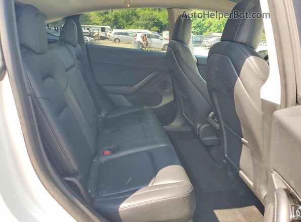 5YJYGDEE8MF085705 2021 TESLA MODEL White Widok tylnych siedzeń