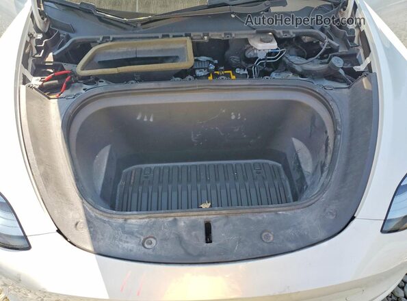 5YJYGDEE8MF085705 2021 TESLA MODEL White Widok wnętrza z tyłu