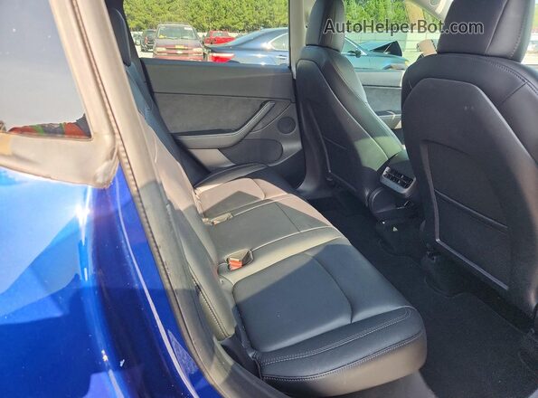 5YJYGDEE8MF203915 2021 TESLA MODEL Blue Vista de los asientos traseros