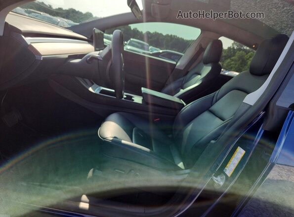 5YJYGDEE8MF203915 2021 TESLA MODEL Blue Vista interior delantera