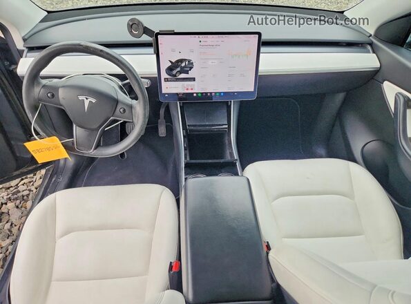 5YJYGDEE9MF063342 2021 TESLA MODEL Charcoal Dashboard view