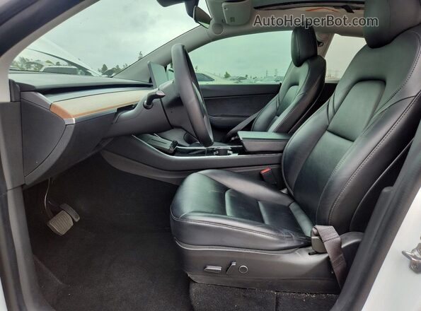 5YJYGDEE9MF072784 2021 TESLA MODEL Белый Вид салона спереди