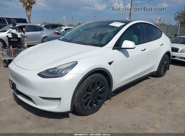 5YJYGDEE9MF212364 2021 TESLA MODEL Y White Առջևի ձախ երեք քառորդ տեսարան