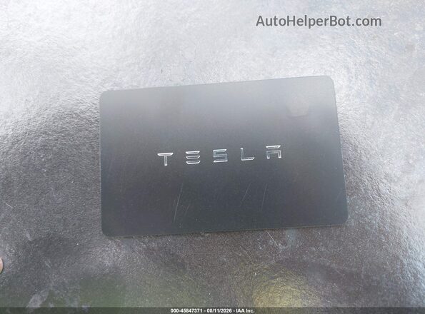 5YJYGDEE9MF212364 2021 TESLA MODEL Y White Առջևի վահանակի տեսք