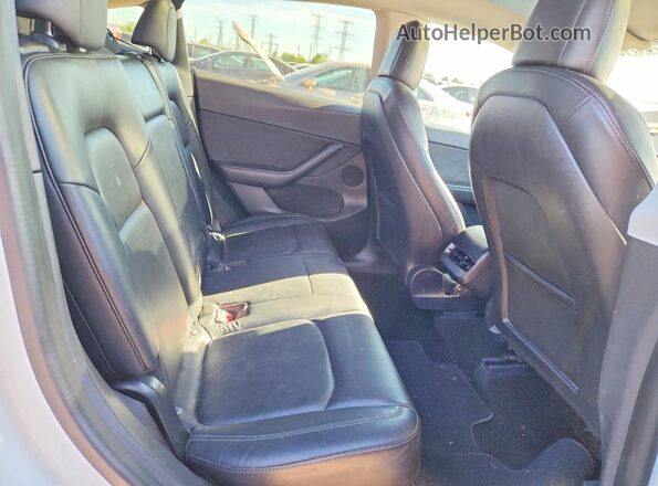 5YJYGDEEXMF092736 2021 TESLA MODEL White Հետևի նստատեղերի տեսք