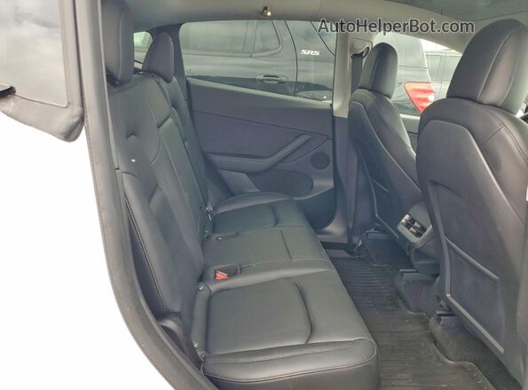5YJYGDEF0MF239977 2021 TESLA MODEL White Vista de los asientos traseros