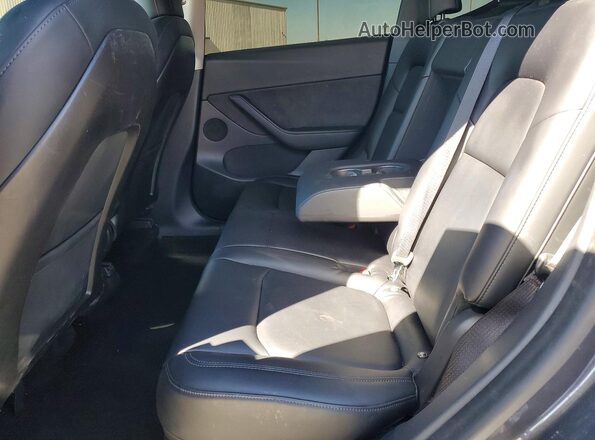 5YJYGDEF7LF002420 2020 TESLA MODEL Gray Rear seats view