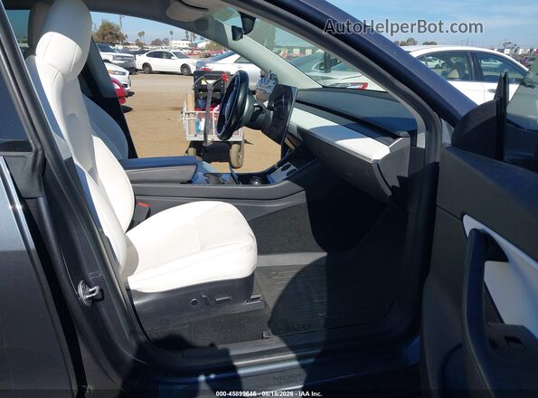 5YJYGDEF7MF092007 2021 TESLA MODEL Y Gray Вид салону спереду